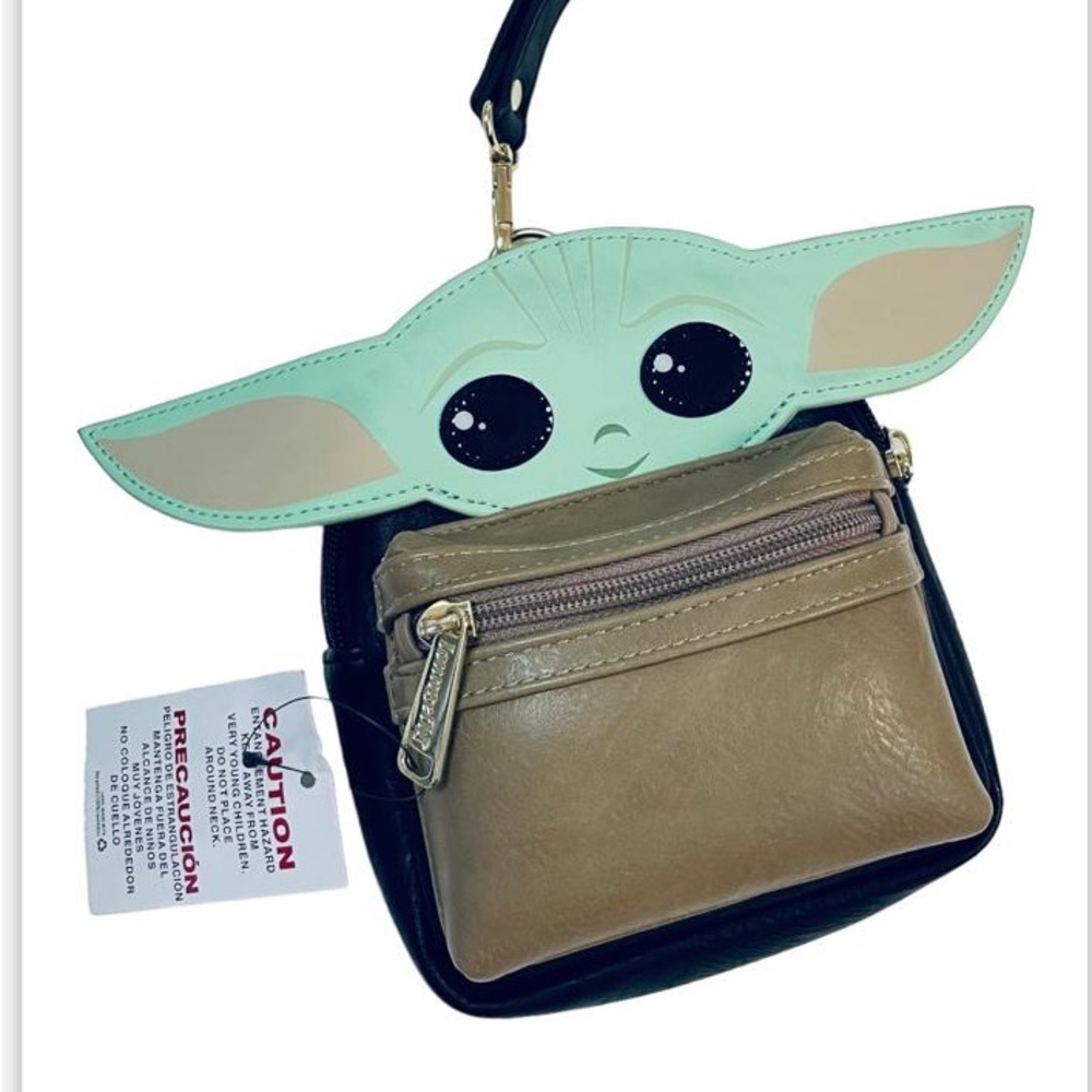 Disney Star Wars loungefly the child  mandalorian baby  Yoda  wristlet belt  bag - Picture 1 of 7